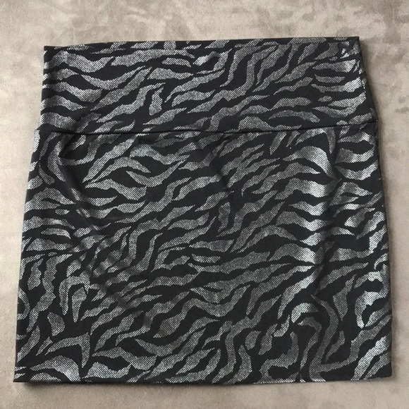 Metallic Skirt - Picture 3 of 3